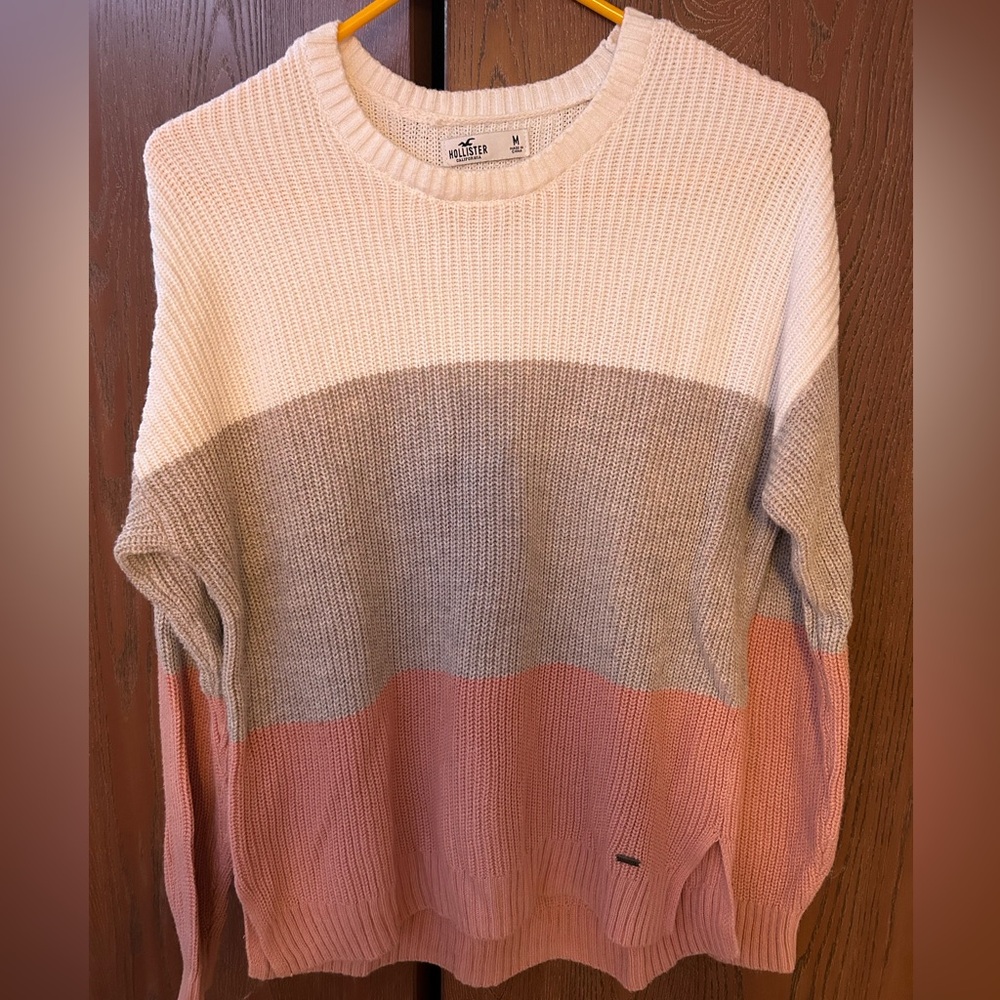 Hollister Cream and Gray Crew Neck Sweater